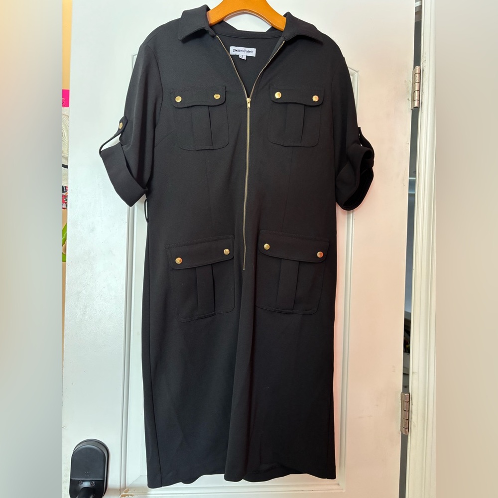 Shelby & Palmer Black Dress with Gold zipper & Buttons. Size 6